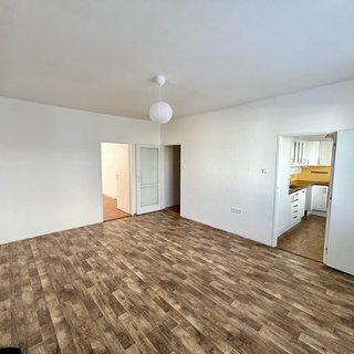 Prodej bytu 3+1 72 m² Praha, Nad ostrovem