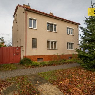 Prodej rodinného domu 267 m² Lužice, Velkomoravská