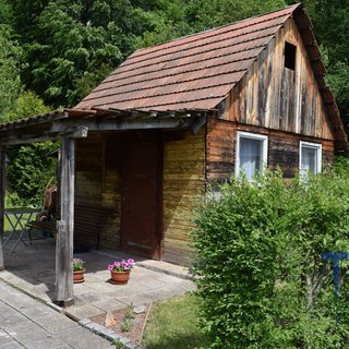 Prodej chaty 16 m² Dvůr Králové nad Labem