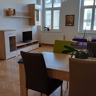 Prodej bytu 2+kk 70 m² Hradec Králové, Zelená