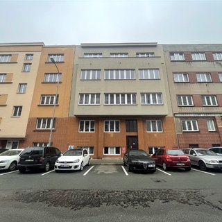 Pronájem bytu 3+kk 82 m² Hradec Králové, Průmyslová