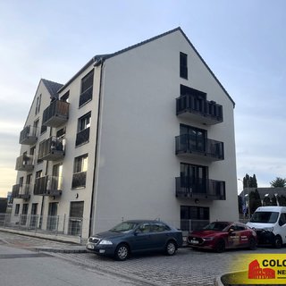 Pronájem bytu 1+kk a garzoniéry 38 m² Pohořelice, U Kasáren