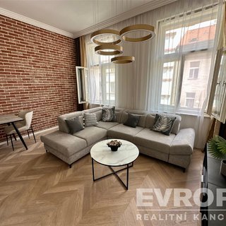 Pronájem bytu 2+kk 41 m² Praha, U Zvonařky