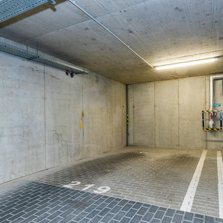 Prodej parkovacího místa 12 m² Praha, Hugo Haase
