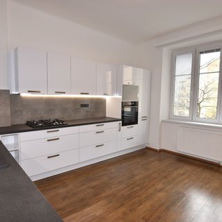 Pronájem bytu 1+1 70 m² Olomouc, Husova