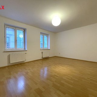 Pronájem bytu 1+1 42 m² Olomouc, Šemberova