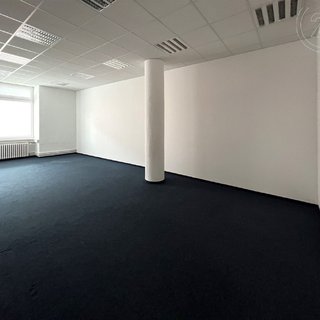 Pronájem kanceláře 39 m² Zlín, Kvítková