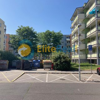 Pronájem parkovacího místa 13 m² Olomouc, Peškova