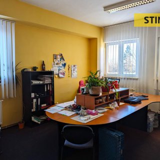 Pronájem kanceláře 316 m², Suvorovova