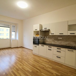 Pronájem bytu 3+kk 74 m² Praha, 5. května