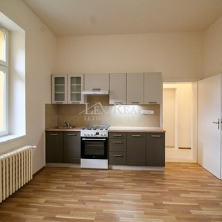 Pronájem bytu 2+kk 35 m² Praha, Bělehradská