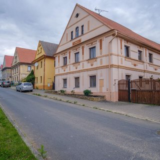 Prodej rodinného domu 500 m² Chotiněves