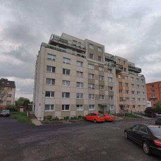Pronájem bytu 1+kk a garsoniéry 30 m² Karlovy Vary, Dubová
