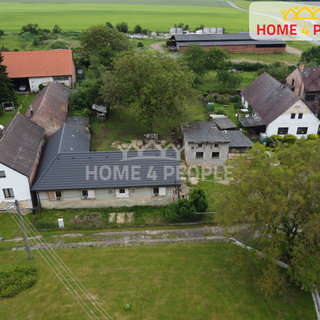 Prodej rodinného domu 1 422 m² Hlohovice, 