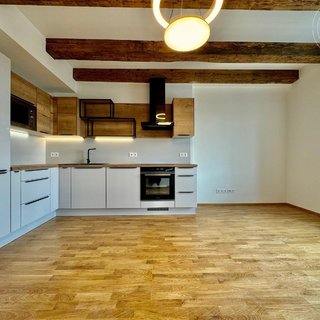 Pronájem bytu 3+kk 88 m² Brno, Opuštěná