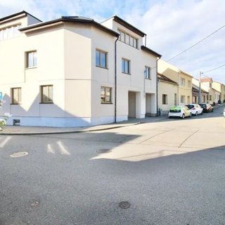 Pronájem bytu 5+1 a více 32 m² Brno, Markovičova
