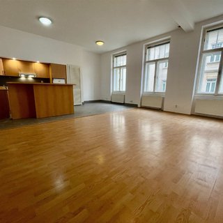 Pronájem bytu 1+kk a garzoniéry 57 m² Brno, Panská