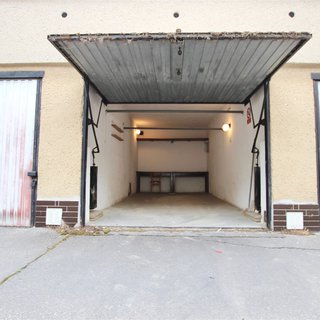 Pronájem garáže 17 m² Brno, Řezáčova
