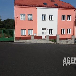 Prodej rodinného domu 360 m² Petrovice, 