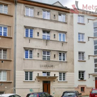 Prodej bytu 1+1 37 m² Karlovy Vary, nám. V. Řezáče