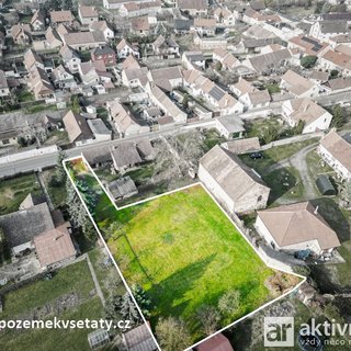 Prodej stavební parcely 1 233 m² Všetaty, Nedomická