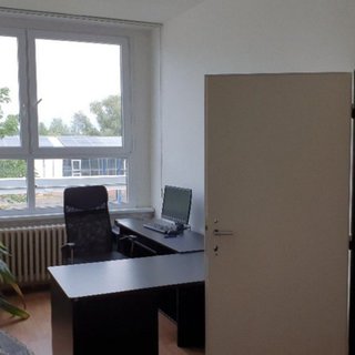 Pronájem kanceláře 120 m² Malé Březno