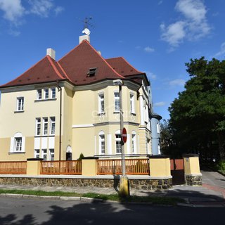 Pronájem bytu 4+1 132 m² Chomutov, Zborovská