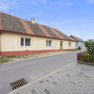 Prodej rodinného domu 113 m² Znojmo, Nesachlebská