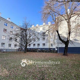 Prodej bytu 4+kk 179 m² Znojmo, Rumunská