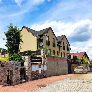 Prodej dvougeneračního domu 256 m² Tetín, Pod Ajskou