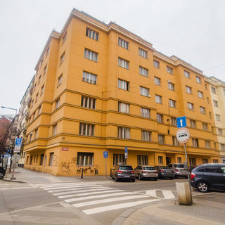 Prodej bytu 5+1 a více 202 m² Praha, U smaltovny