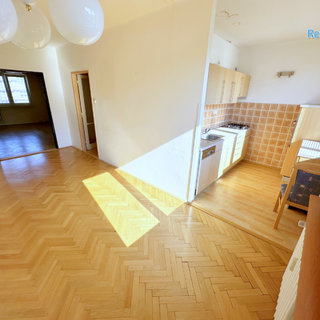 Prodej bytu 4+kk 71 m² Praha, Hlavní