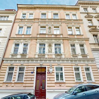 Pronájem bytu 2+1 75 m² Praha, Hostivítova
