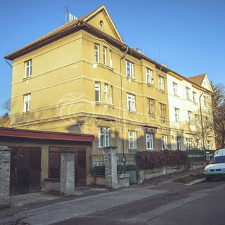 Pronájem bytu 1+kk a garsoniéry 56 m² Praha, U Pernikářky