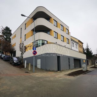 Pronájem bytu 2+kk 72 m² Brno, Hrozňatova