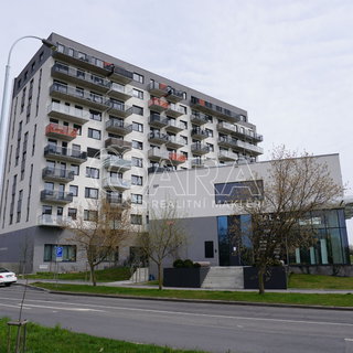 Pronájem bytu 1+kk a garsoniéry 33 m² Praha, Holýšovská
