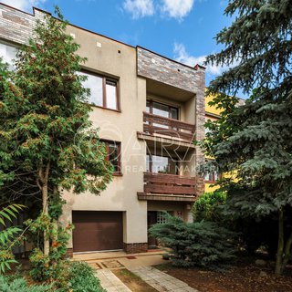 Pronájem bytu 5+1 a více 238 m² Praha, K jezeru