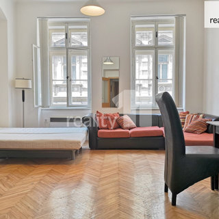 Pronájem bytu 2+1 46 m² Praha, Ve Smečkách