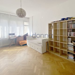 Pronájem bytu 1+kk a garzoniéry 36 m² Praha, Slezská