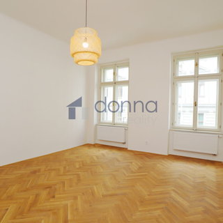 Pronájem bytu 3+1 97 m² Praha, Balbínova