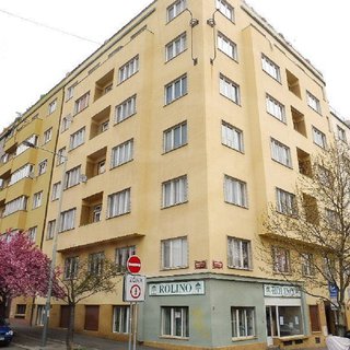 Prodej činžovního domu 2 692 m² Praha, 