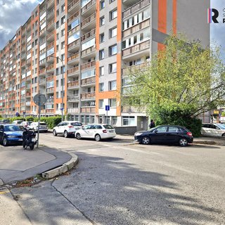 Prodej bytu 3+1 84 m² Praha, Makovského