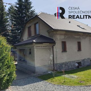 Prodej rodinného domu 250 m², Sládkova