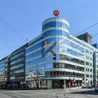 Pronájem kanceláře 730 m², Plzeňská