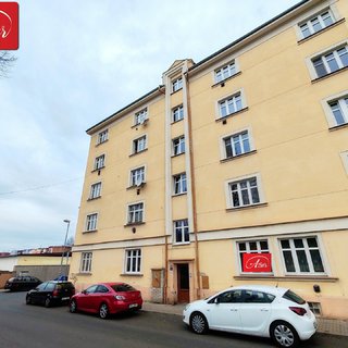 Prodej bytu 2+1 80 m², Československých legií