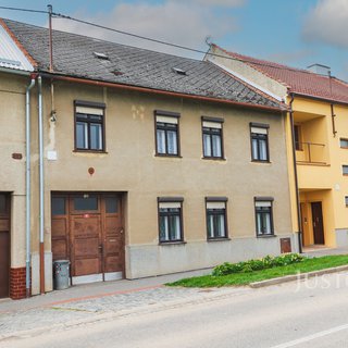 Prodej rodinného domu 204 m² Morkovice-Slížany, Uhřická