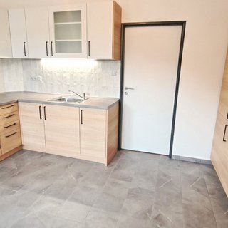 Pronájem bytu 2+1 64 m² Písek, Žižkova třída