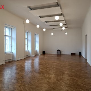 Pronájem kanceláře 200 m² Praha, Holečkova