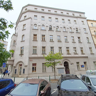 Pronájem bytu 2+1 77 m² Praha, Sázavská