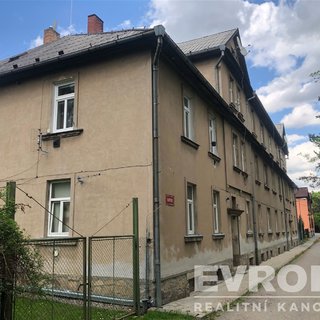 Prodej bytu 1+kk a garzoniéry 30 m² Jihlava, Na Vyhlídce